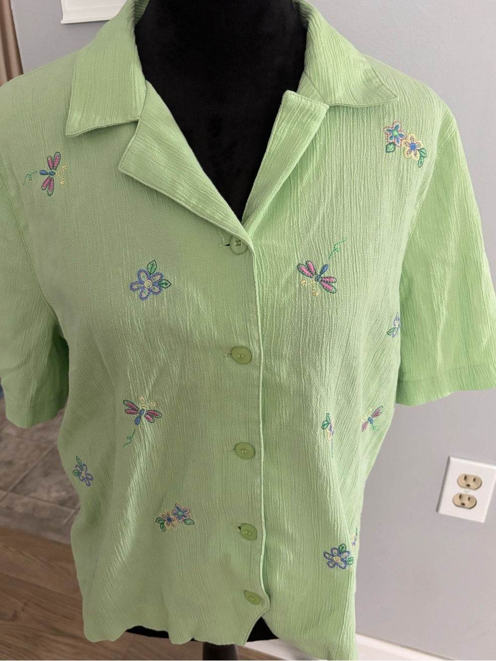 Vintage Retro Elevated Boho Feminine Embroidered Short-Sleeve Button-Up Top